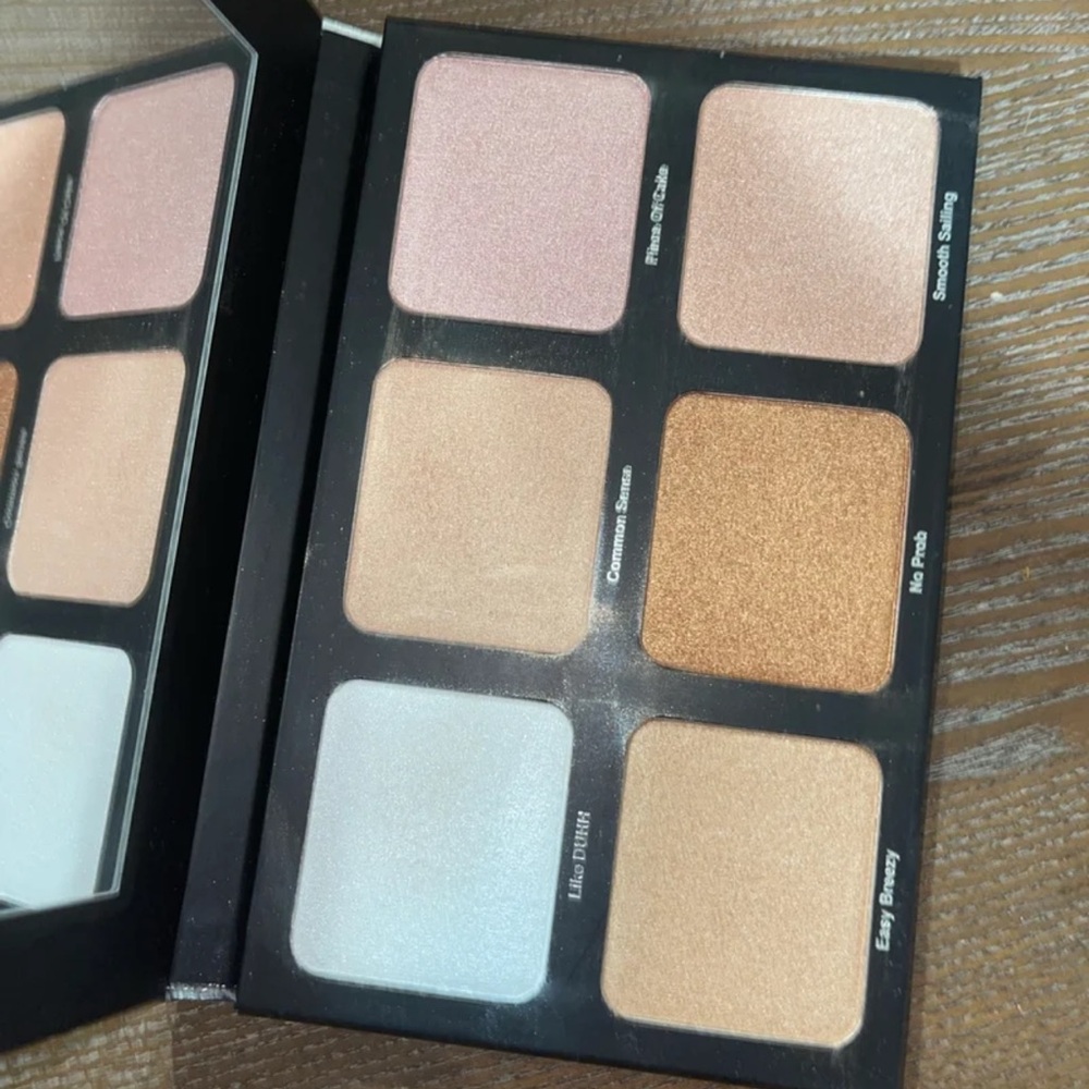 Danessa Myricks highlighter palette